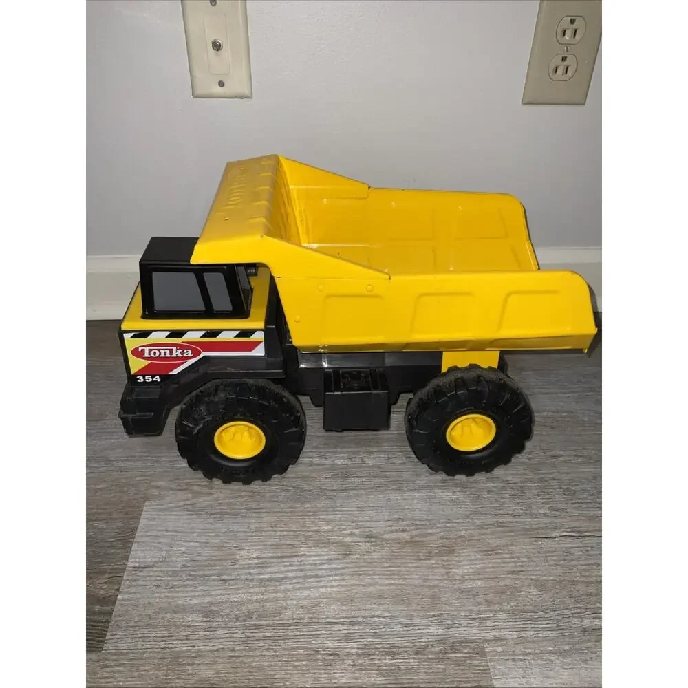 Tonka 354 Dumper Tipper Metal Toy Truck Construction Vehicle